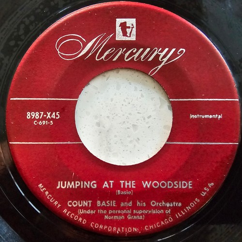 Count Basie And His Orchestra – Jive At Five / Jumping At The Woodside 1952 7" - Picture 3 of 4