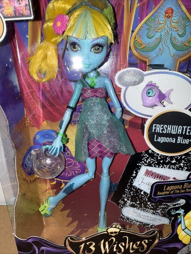 Monster High Doll - 13 Wishes - Lagoona Blue & Neptuna - New - Picture 4 of 7