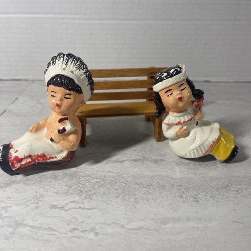 Vintage Native American Salt and Pepper Shaker Set, kissing Boy & Girl. #56 - Picture 5 of 6