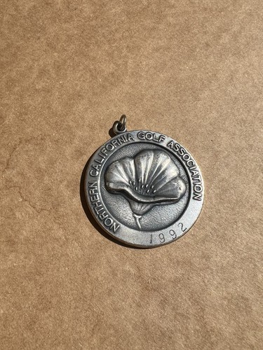 1992 NORTHERN CALIFORNIA GOLF ASSOCIATION STERLING SILVER MEDAL 44 Grams - Picture 2 of 6