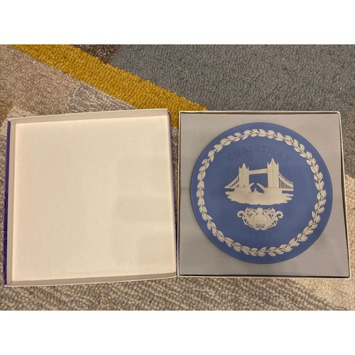 1975 Weihnachtsteller Wedgwood Jasper Ware 8,25" Tower Bridge Jasperware - Bild 1 von 3