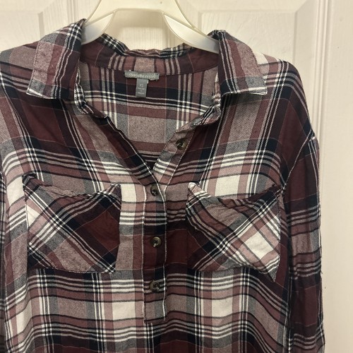 WOMEN'S BURGANDY&WHITE RAYON LONG SLEEVE SHIRT- BY: CHARLOTTE RUSSE - SIZE: XS - Picture 2 of 5
