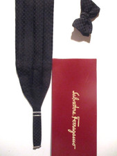SALVATORE FERRAGAMO TUXEDO CUMMERBUND  BOW TIE. BLACK GEOMETRIC SILK. MEDIUM