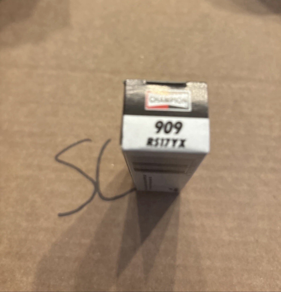 Champion Spark Plug Spark Plug P/N:909 / RS17YX NOS