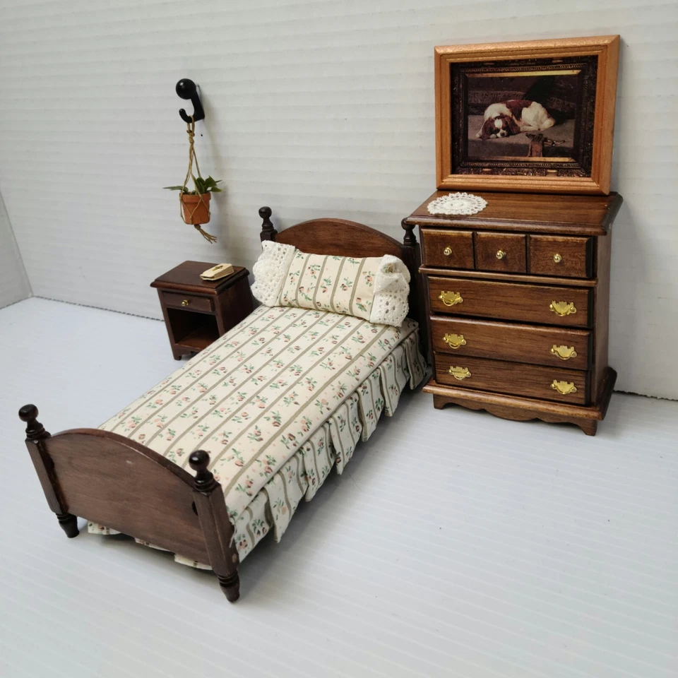 Lote de 8 piezas de miniaturas vintage Concord juego de dormitorio de madera con accesorios Foto 3 de 4