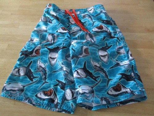 Boxer Joe ~Ragazzi XL~ Costume da bagno blu squalo ~ Tasca, elastico in vita, coulisse