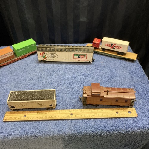 Konvolut 5 verschiedene HO Scale Box Car/Caboose/Flat Car/Box Train Cars HO12 - Bild 2 von 19