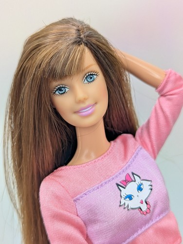 Barbie Kitty Divertida Muñeca 2000 Mattel 28866 Morena Original Conjunto y Zapatos - Imagen 2 de 8