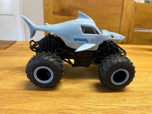 Monster Jam Official Megalodon Remote Control Monster Truck 1:24 Scale, 2.4 GHz - Picture 2 of 7