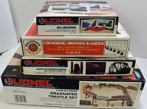 LIONEL MISC Graduated Trestle Crossing Signals Short Extension Bridge Billboards - Picture 1 of 15