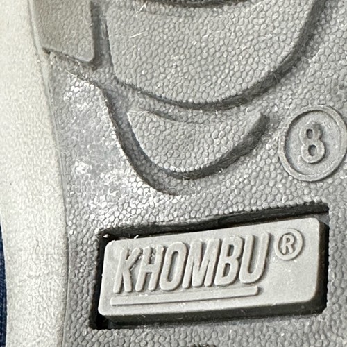 Khombu Ashley size 8 gray shoes. Good pre-owned condition - Picture 7 of 12