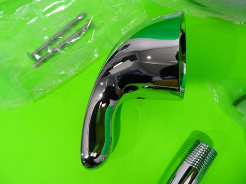 Moen Shower Kit Model ADLER 82604, Finished Crome. - Picture 8 of 21