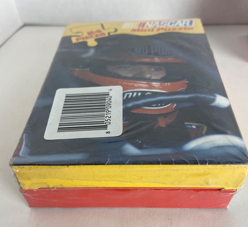 2 Mini Nascar Puzzles 2002 Chip Ganassi&2000 Jeff Gorden Dupont/Peanuts 1:64 car - Picture 6 of 12