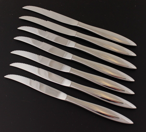Oneida Deluxe Stainless Silverware - WINTERSONG - 9 1/8" Steak Knives, Set of 7 - Picture 2 of 2