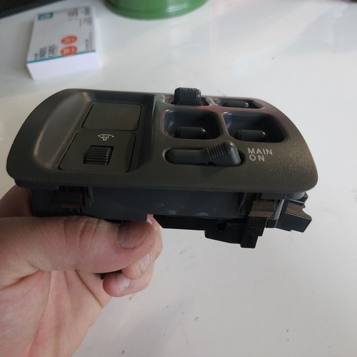 HONDA CRV CR-V DRIVER LEFT MASTER POWER WINDOW DIMMER CONTROL SWITCH GRAY 97-01 - Picture 4 of 13