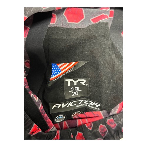 TYR Female Avictor Venom Closed Back Tech Suit Swimsuit Size 20 RED/BLACK NEW - Picture 6 of 9