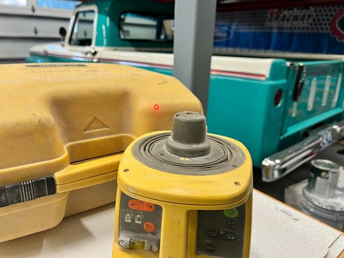 TOPCON RL-VH3D AUTO LEVELING ROTARY LASER LEVEL Case & Wall mount Red Beam - Picture 2 of 9