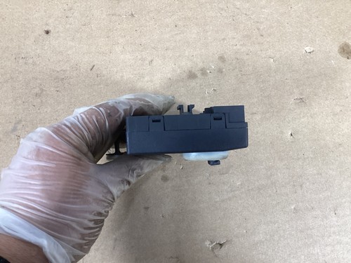 2013 - 2016 Audi A5 Quattro Front Right Side Door Control Module 8T0959792G OEM - Picture 4 of 8