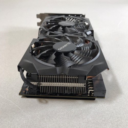 AMD Radeon R9 390 Windforce Gigabyte GV-R939G1 Gaming-8GD Graphics Card *USED* - Picture 5 of 8