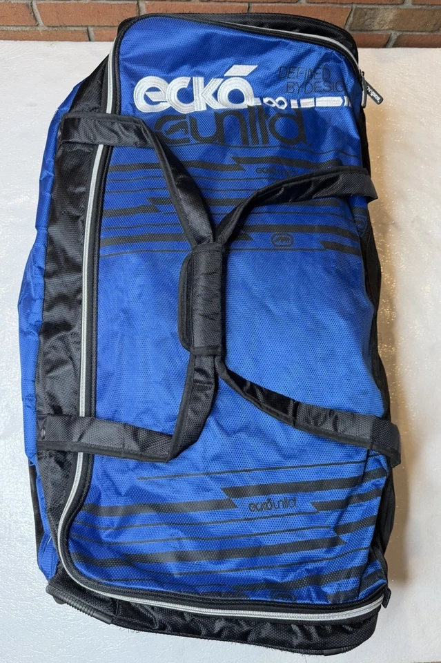 Ecko Unltd. Bolsa de Lona Rodante Ilimitada 32" Negra y Azul Excelente Estado Foto 2 de 4