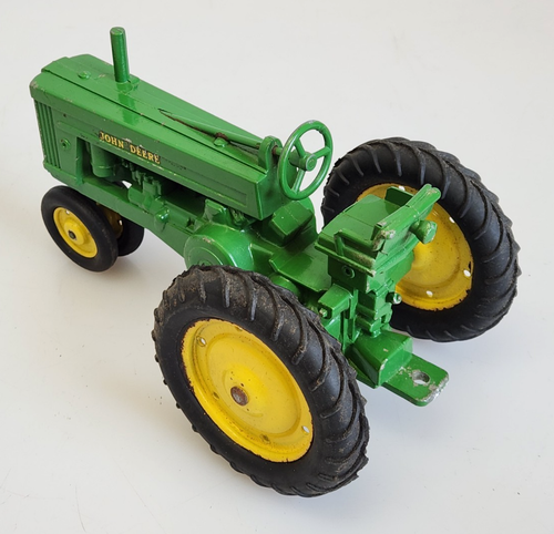 ERTL ESKA John Deere Model 60 Farm Tractor 1/16 Scale Die Cast Toy, Original Box - Picture 9 of 15