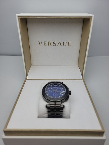 Versace Greca Chrono Black Ion-Plated Bracelet Watch | 45mm VEPM201002092486 - Bild 2 von 18