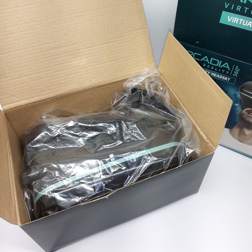 Arcadia Virtual 360 Reality Headset Smart Phones Google Apple - Picture 2 of 6