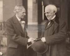 HENRY FORD AND THOMAS EDISON SHAKING HANDS SEPIA 8X10 PHOTO