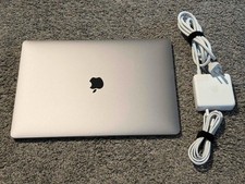 2016 MacBook Pro 15 Inch Intel i7 2.9ghz 16GB Ram 512GB SSD Radeon Pro 460 4GB