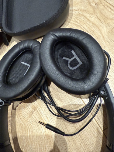 Bose QuietComfort 45 QC45 Over-Ear Headphones - Black Mint Condition - Picture 7 of 9