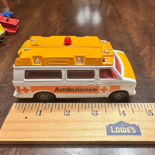 Corgi Die Cast Chevrolet Van Ambulance - Picture 2 of 6