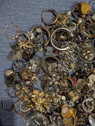 Vintage - Ahora Lote De Pendientes 5+ Libras Tono Dorado Tono Plata Varios!!!!! - Imagen 9 de 9