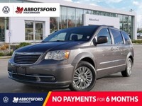 2015 Chrysler Town & Country Premium | Third Row Seats