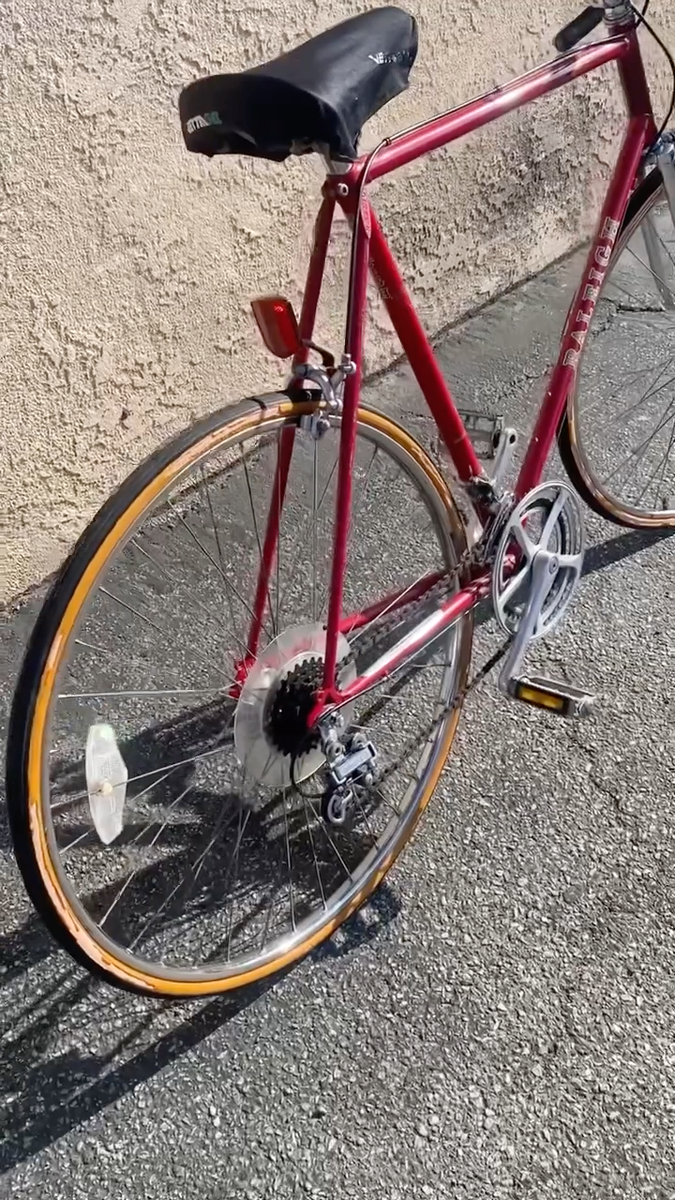 Raleigh Vintage Road Bicycle RED 502 Mens 12-Speed Bike Raleigh Vintage Road Bicycle RED 502 Mens 12-Speed Bike