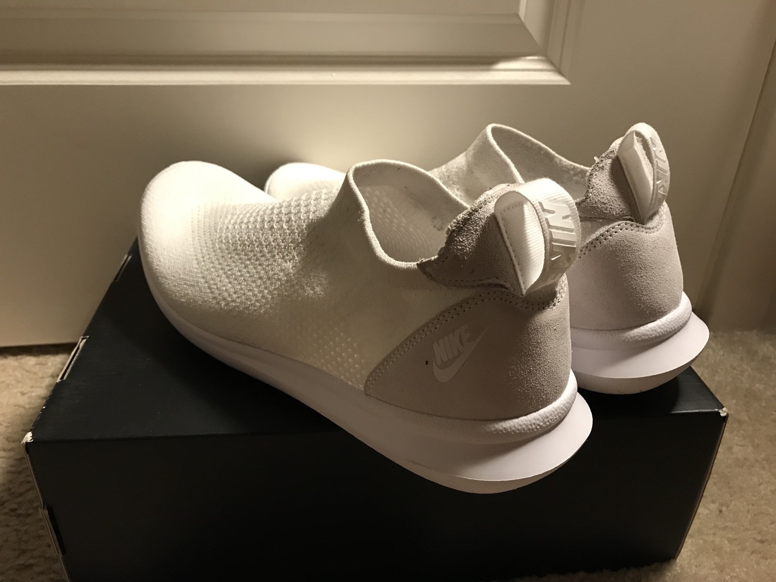 Nike NikeLab Gakou Flyknit Triple White Stencil AA2018-101 Men's size10.5 NEW Nike NikeLab Gakou Flyknit Triple White Stencil AA2018-101 Men's size10.5 NEW