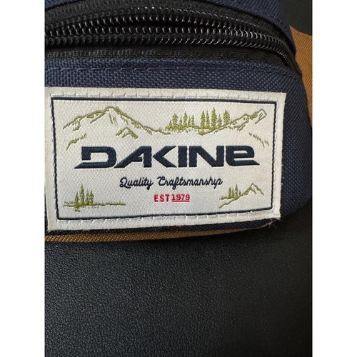 Dakine 081302 Navy Two Zipper Contrast Tan Hip Pack W17 Style - Picture 3 of 10