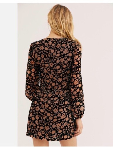 NWT Free People + Saylor Noah Velvet Mini Dress & Matching Scrunchie Size Large - Picture 3 of 10