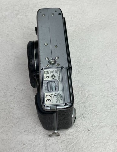 Fujifilm Fuji X Series X-E1 16.3MP Mirrorless Digital Camera Sliver (Body Only) - Picture 8 of 14