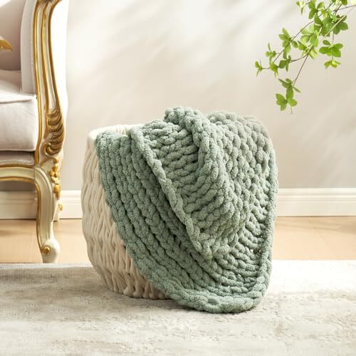 Amélie Home Chunky Knit Blanket Throw, Thick Soft Chenille 40"x50" Sage Green - Picture 4 of 6