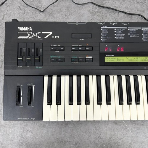 YAMAHA DX7IID 61-Key 16-Voice Digital Synthesizer Good GP - Picture 2 of 6