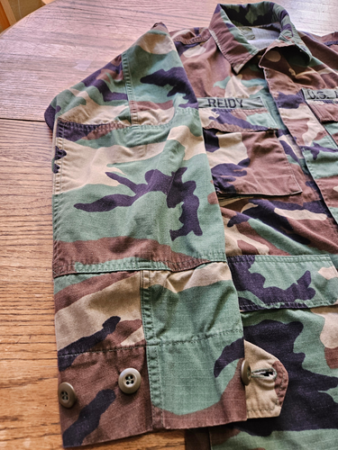 Giacca cappotto mimetico US Army Woodland Combat taglia small toppa corta e spilla - Foto 10 di 24