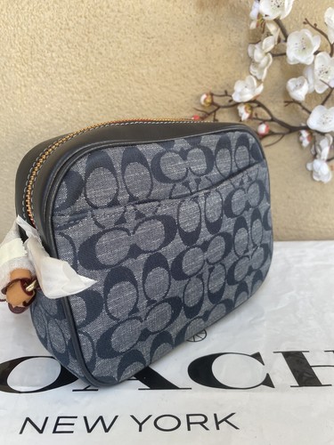 NWT Coach C8666 Mini Camera Bag In Signature Chambray & Leather Denim Multi - Picture 4 of 12