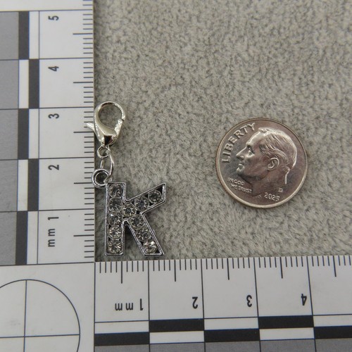 STRASS Initiale BUCHSTABE K Charm Reißverschluss Ziehen Schlüsselanhänger Zusatzclip silberfarben - Bild 4 von 8