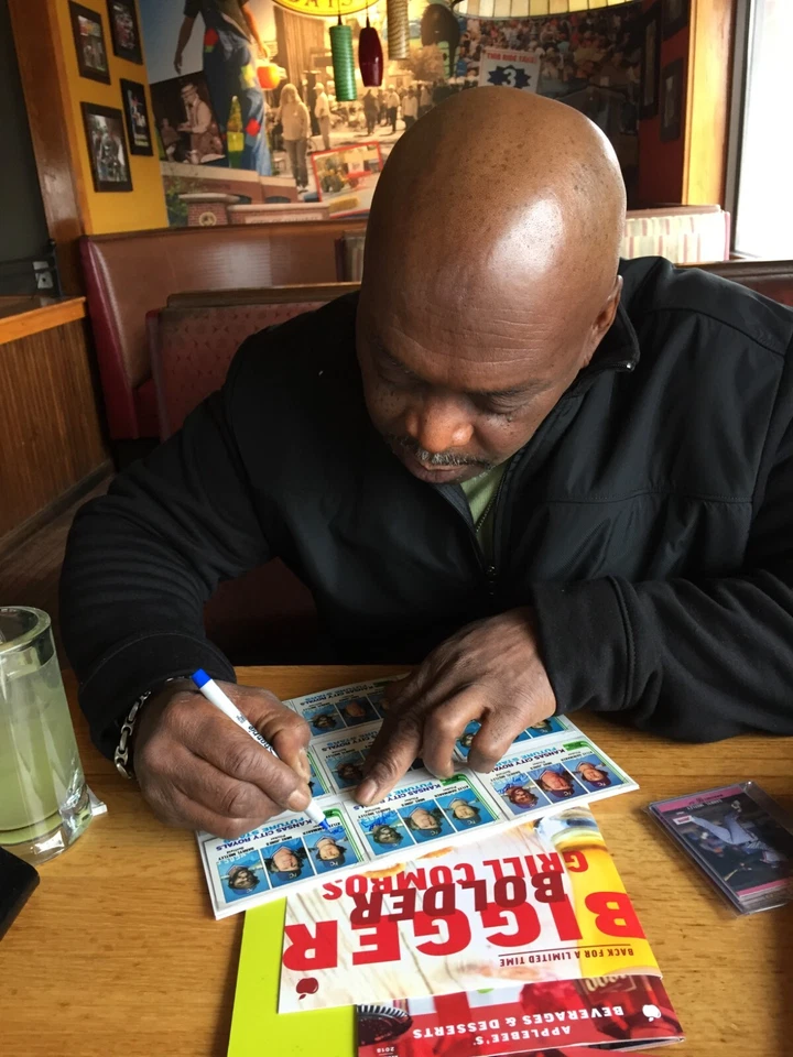 Darryl Motley, Mike Jones, Atlee Hammaker 1982 Topps COMBO SIGNED JSA 1979 TOPPS - Image 2 of 3