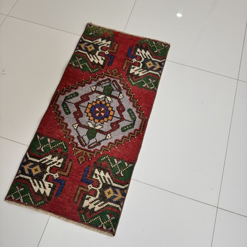 Vintage Hand Knotted Small Turkish Rug, 1x3 Ft Oriental Ouhsak Carpet - Picture 3 of 10