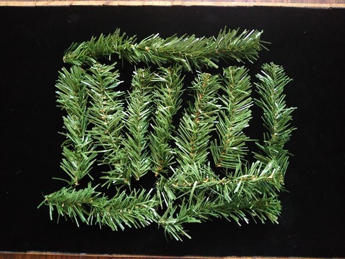  12 Stück Weihnachten biegsame künstliche grüne Baumzweige. Basteln, Dekor, 5"-6" - Bild 1 von 2