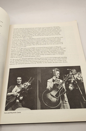 Vintage Bluegrass Guitar Book by Happy Traum 1974 Trade Paperback music photos - Foto 11 di 15