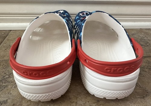 Disney Parks Americana Crocs M10/W12 USA Patriotic Stars Flag Red White Blue - Picture 6 of 8
