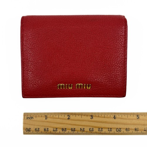 Cartera compacta plegable Miu Miu en cuero rojo con caja 5MV204 - Imagen 4 de 22