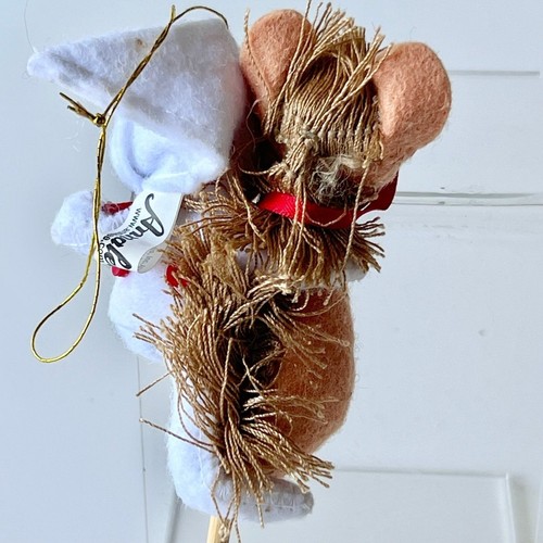 2010 Annalee child in pajamas on stick horse christmas ornament - Picture 4 of 5